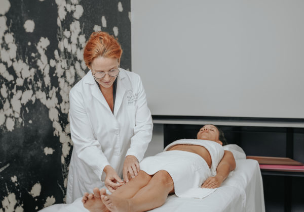 The therapeutic effect of acupuncture on sore throats