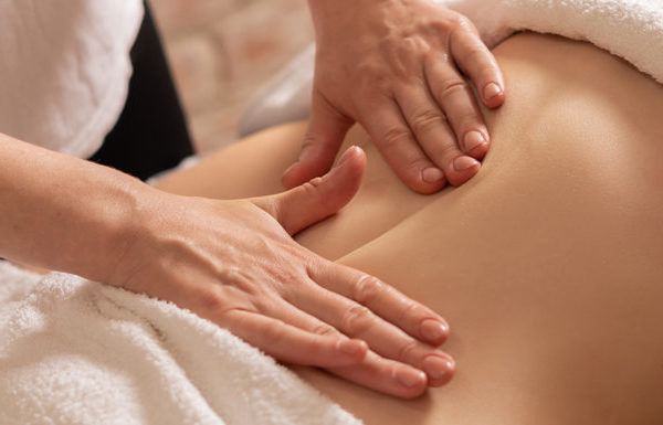 Slimming massages for slimming and reducing abdominal fat