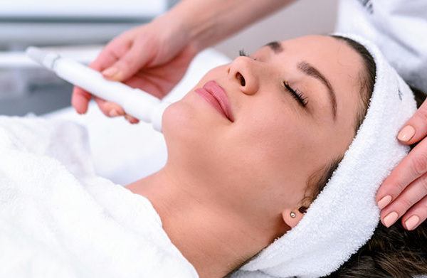 The latest in anti-wrinkle technology facials