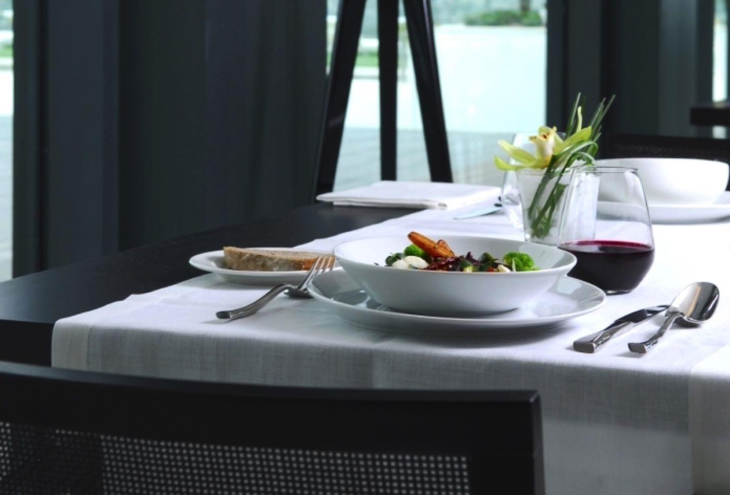 Eat out of home in a healthy way