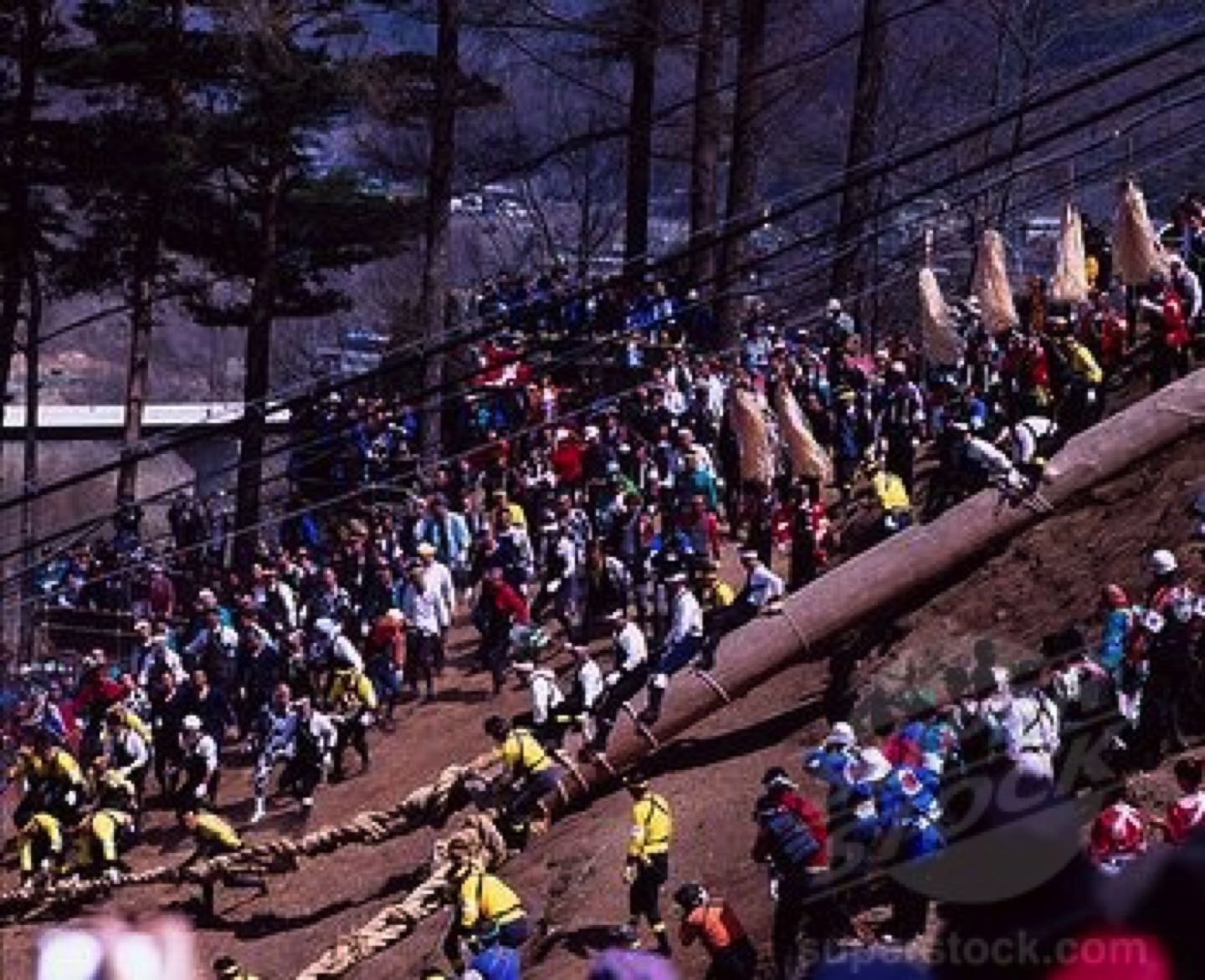 Festival Suwa Onbashira 